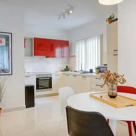 Comfy 1br Near A Stunning